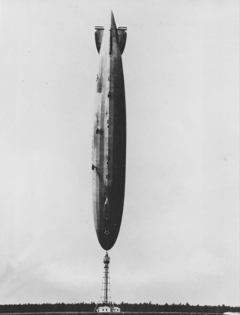 Illustration for article titled The Most Astounding Airships, Dirigibles and Zeppelins in History